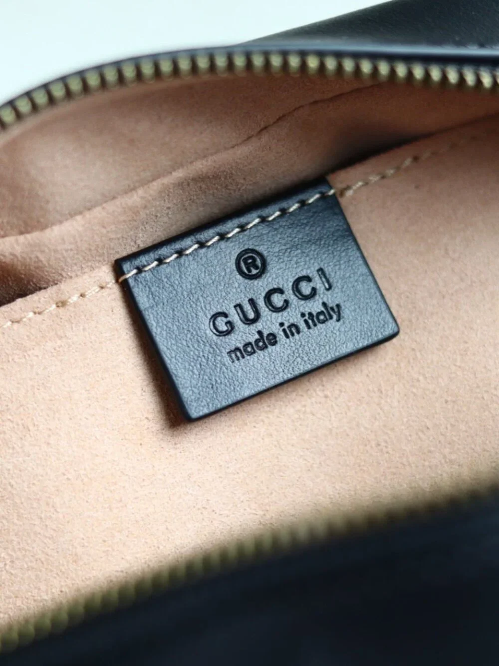 Gucci Bag - Picture 8 of 9